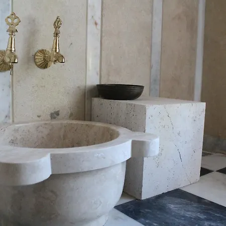 Tas Konak ホテル 3*