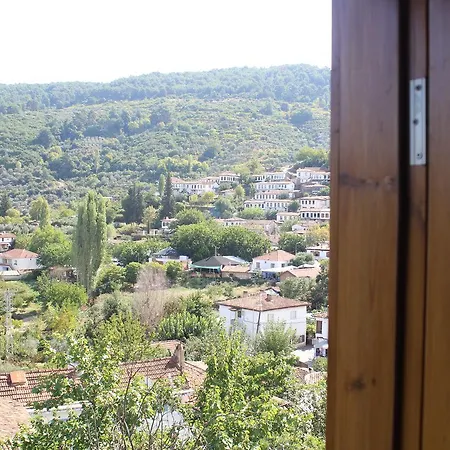 ホテル Tas Konak 3*