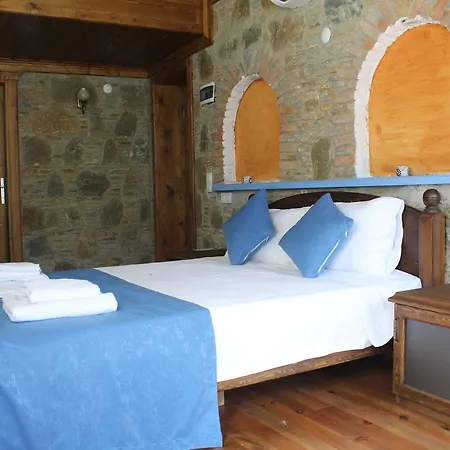 ホテル Tas Konak 3*